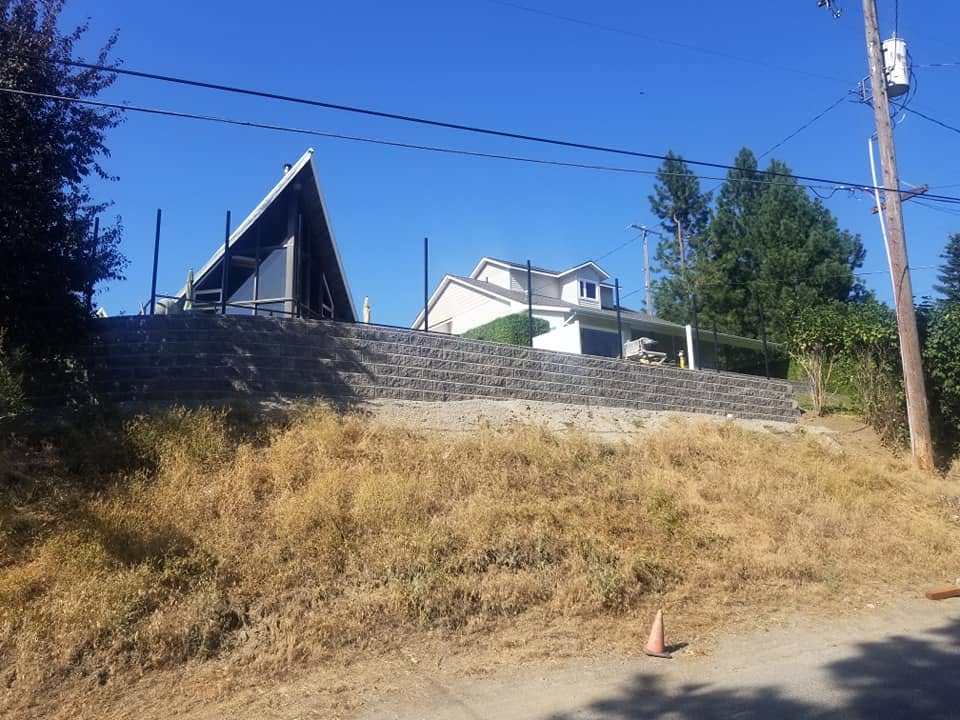 Retaining wall and steps by Elite Hardscapes — Spokane, WA