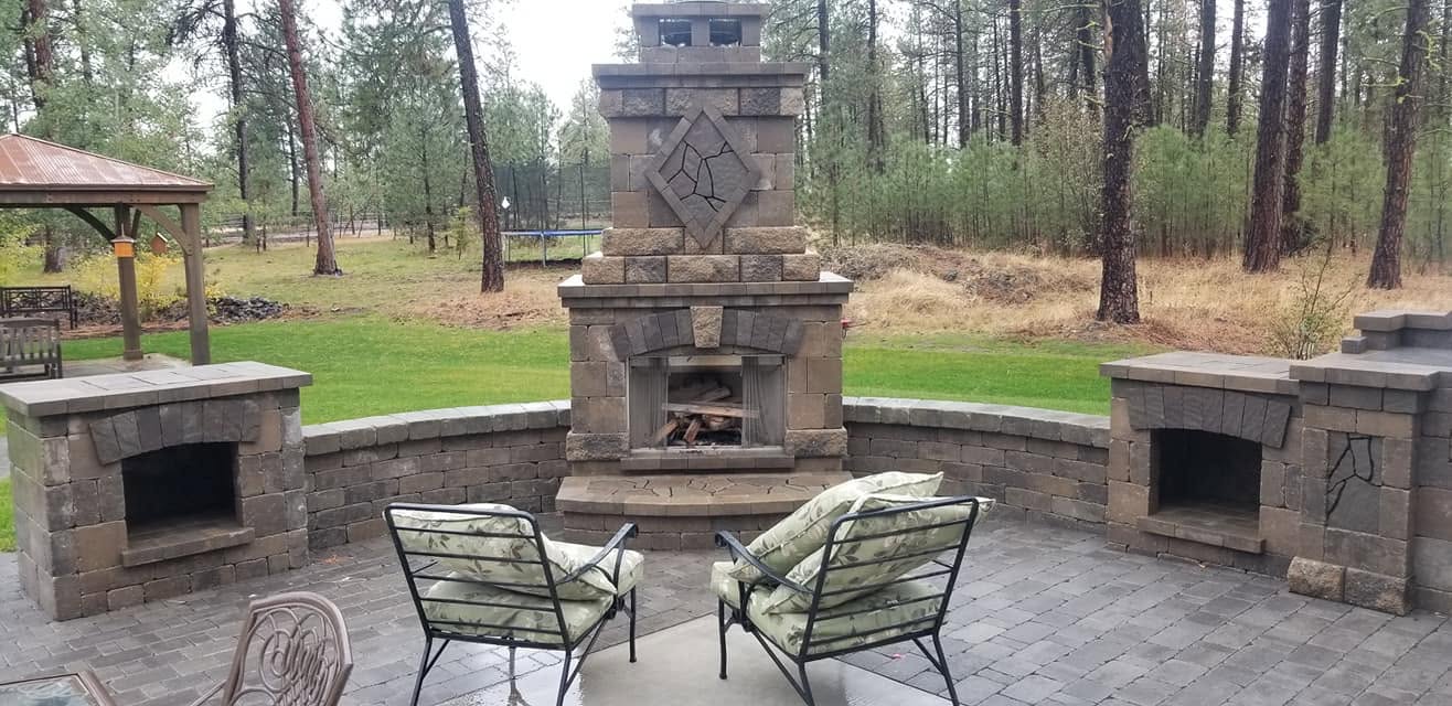 Paver patio and fire pit by Elite Hardscapes — Spokane, WA